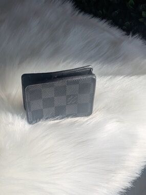 Louis Vuitton Damier Graphite single card holder